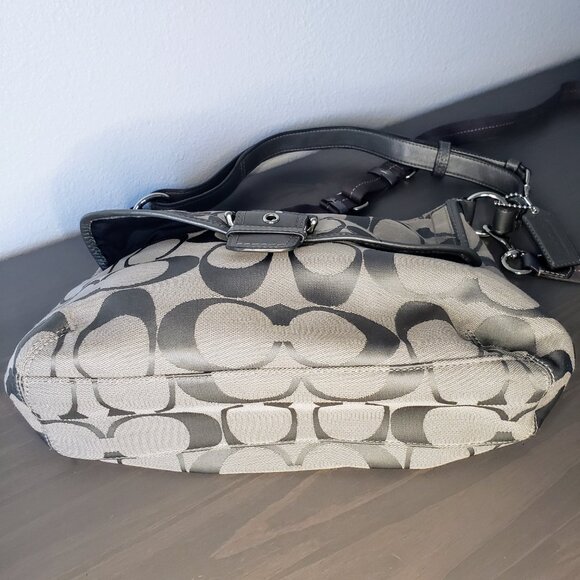 Gray Coach Women's Shoulder Bag - Picture 6 of 15